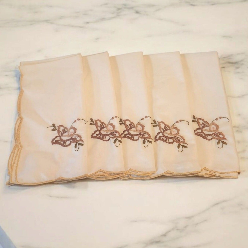 Vintage Champagne Cream Embroidered‎ Rose Scalloped Edge Cloth Napkins Set of 5